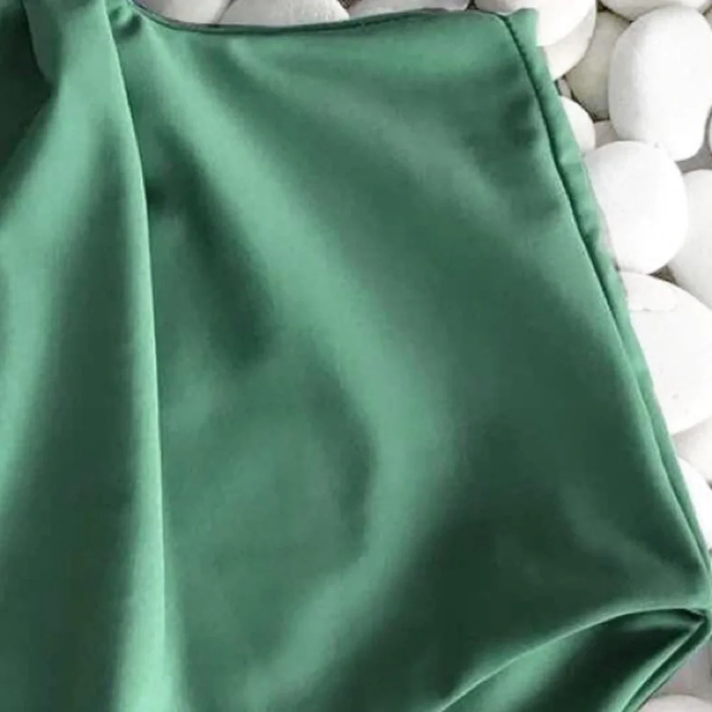 Medium cut out green swimsuit 🩱 - Picture 6 of 8
